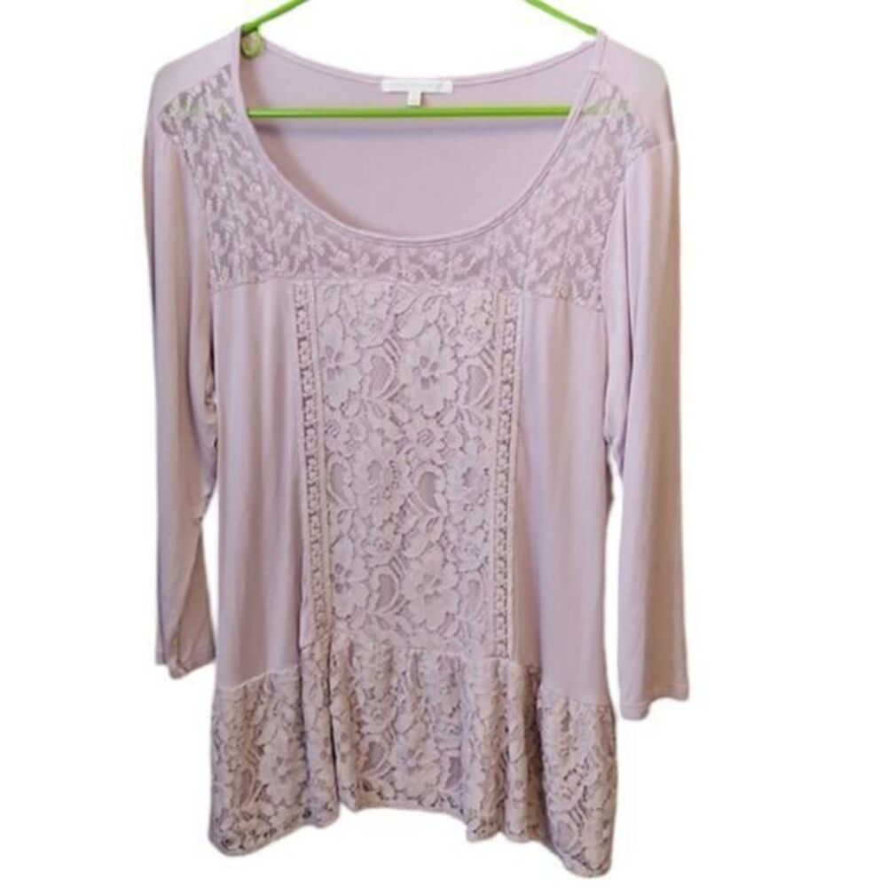 Women's Lavender Floral Long-Sleeve Drop Waist Blouse with‎ Lace Accents T-Shirt